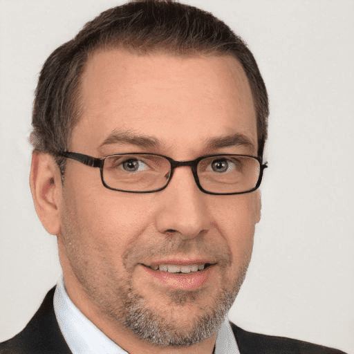 Robert E. - contentstudio